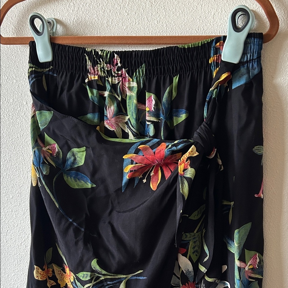 Vintage Hawaiian Floral Black Skirt - Picture 2 of 7